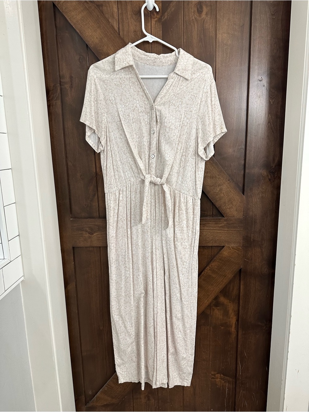 Neutral Cream Short-Sleeve Collared jumpsuit with Tie Waist